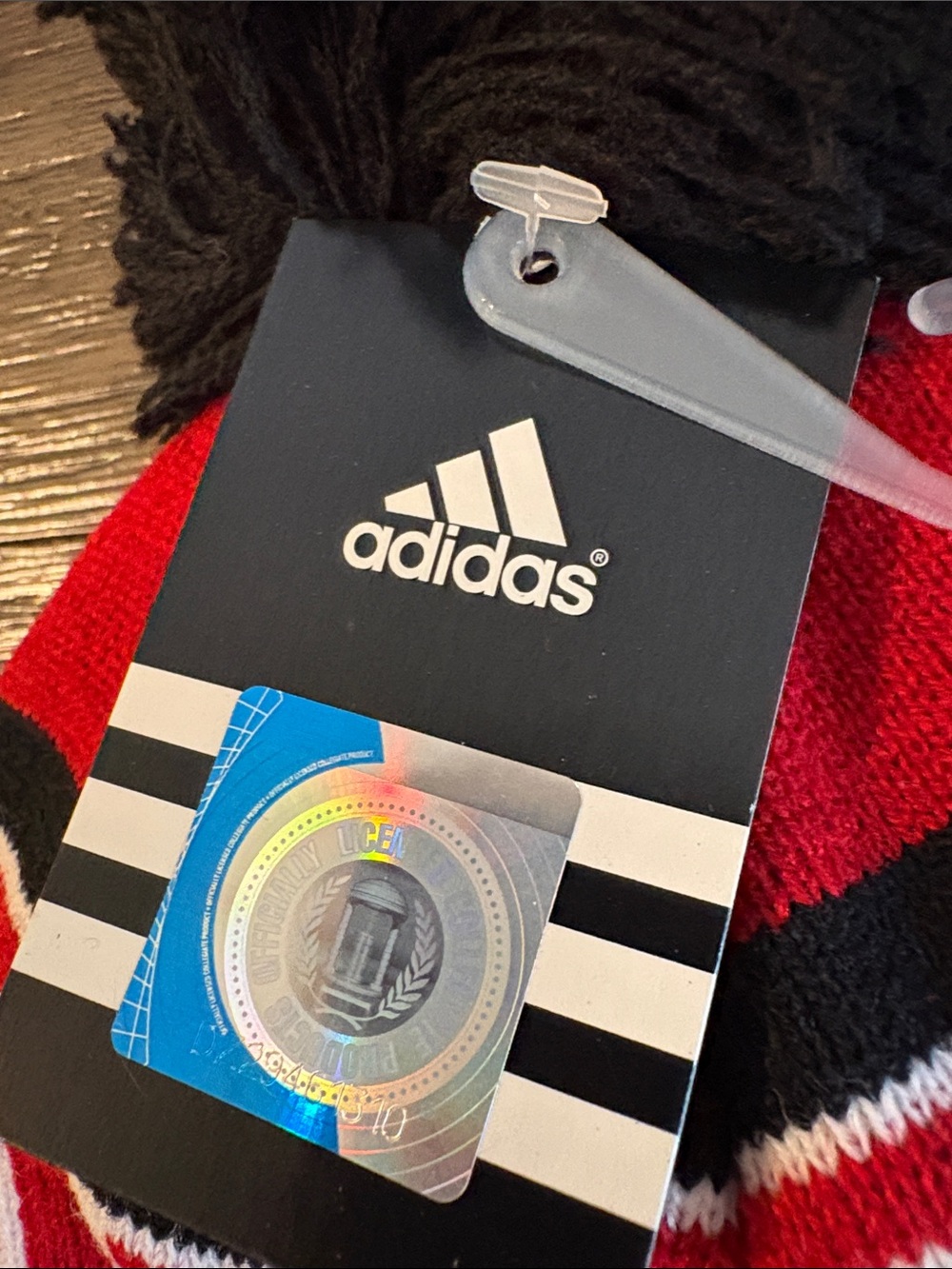NWT [adidas] Nebraska Cornhuskers Huskers NCAA Cuffed Knit Pom Beanie Hat Youth - Picture 6 of 9